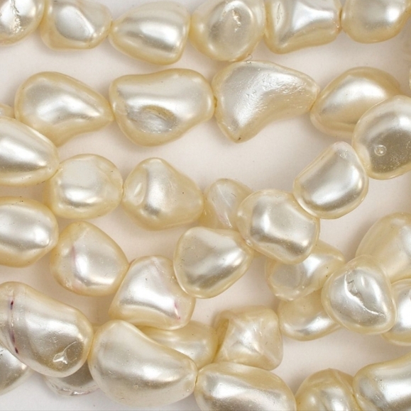 Elegant Pearl Necklace Kenneth Jay Lane - Picture 8 of 11